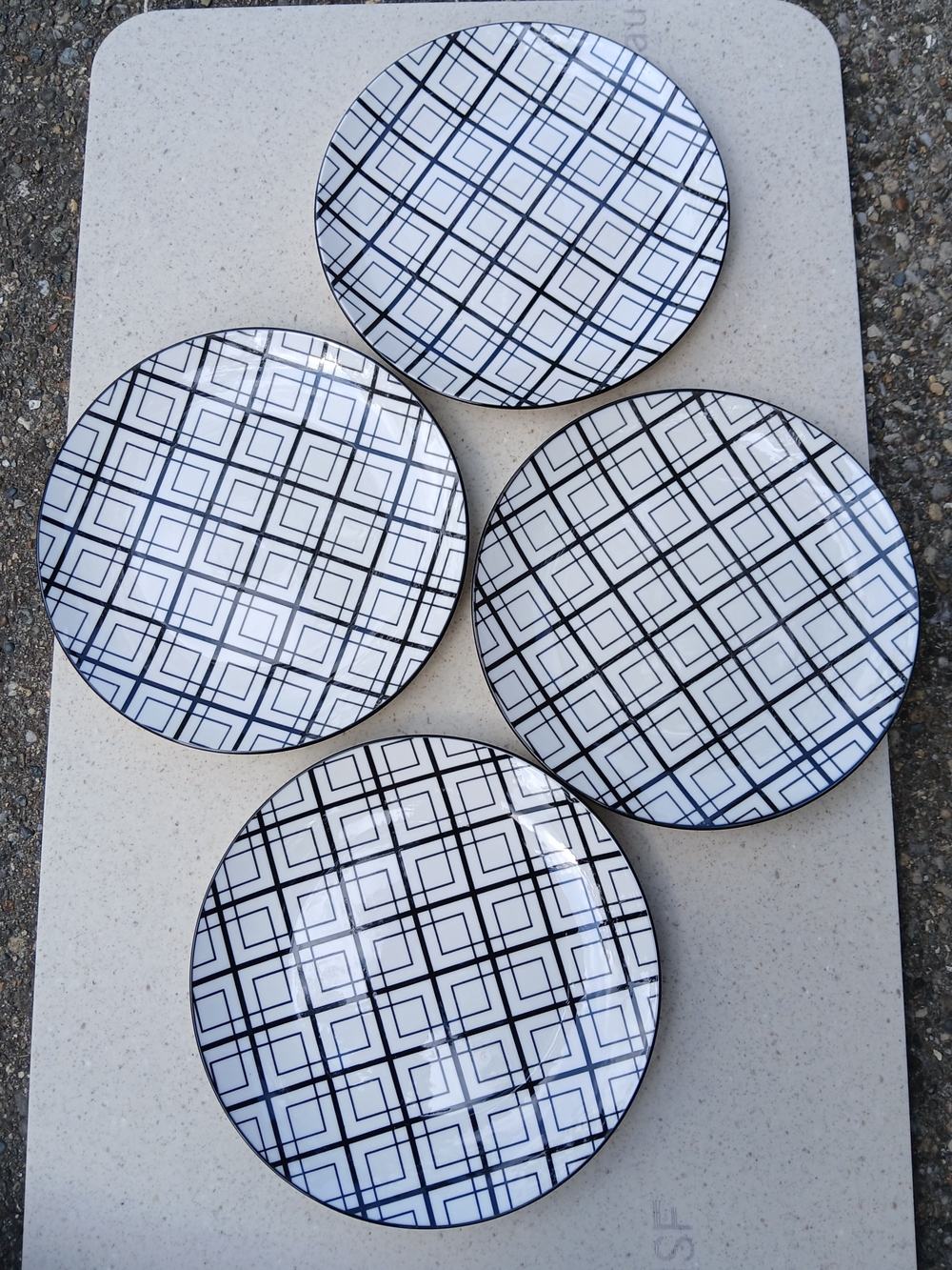 Dover&York Geometric Black & White Salad/ Dessert Plates - Set of 4 Discontined